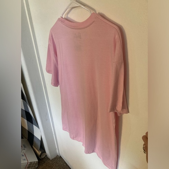 Barbie short sleeve t-shirt in size Large. Pink with Barbie dream house. NWOT - Picture 4 of 4